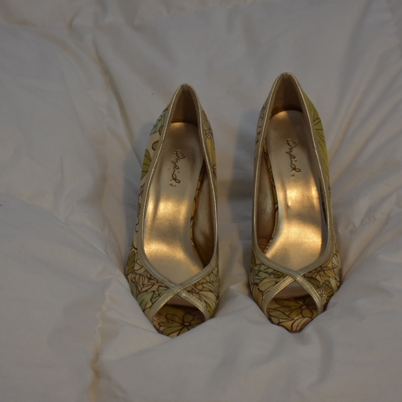 Qupid Vintage-looking heels - Picture 3 of 4